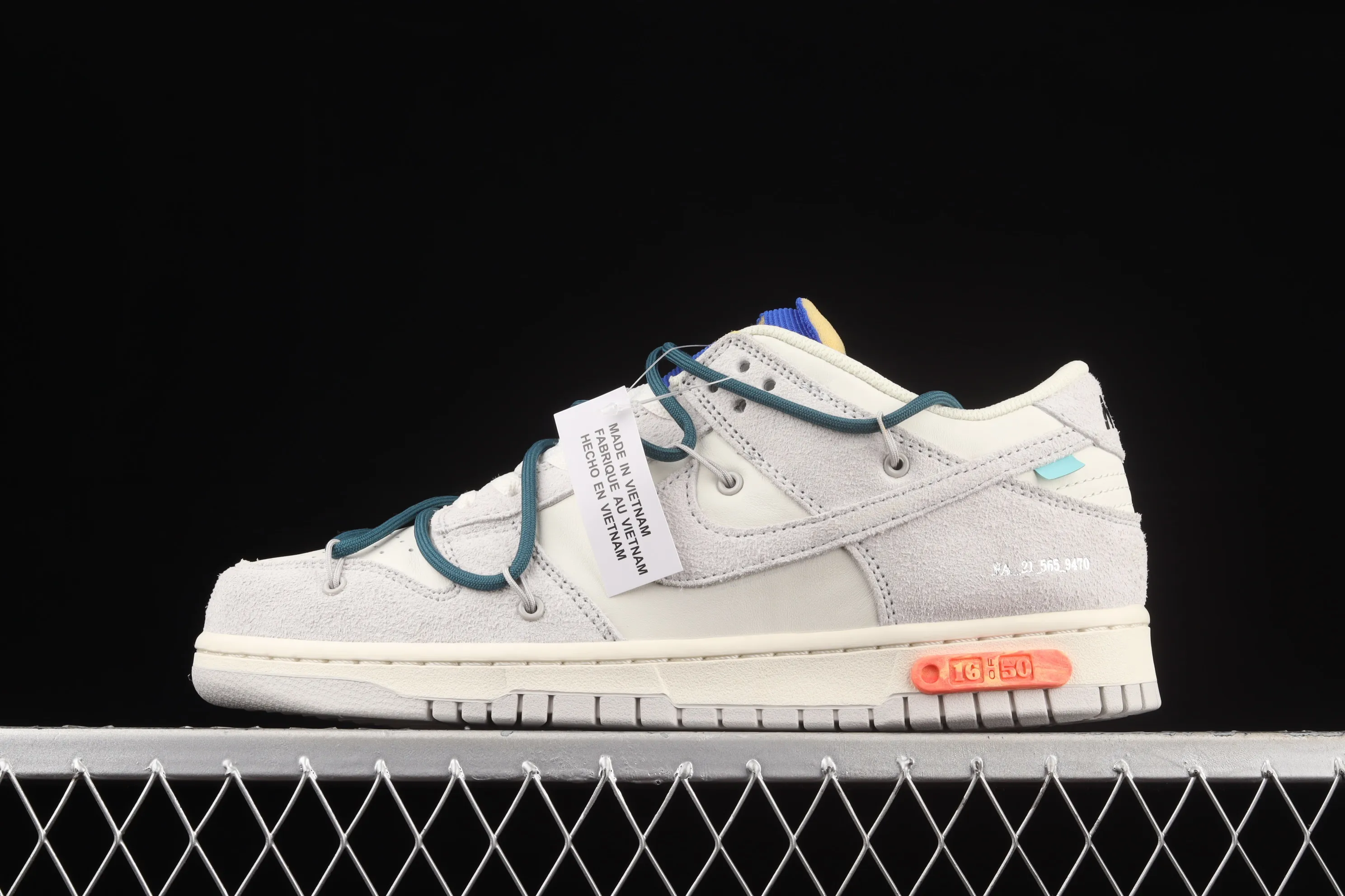 All Categories Nk SB Dunk Series Nk SB Dunk Low Low-top Sneakers Pure Original Version OF x Nk Dunk Low OW Suede SB Smashed Backboard Fashion Casual Sneakers DJ0950-111